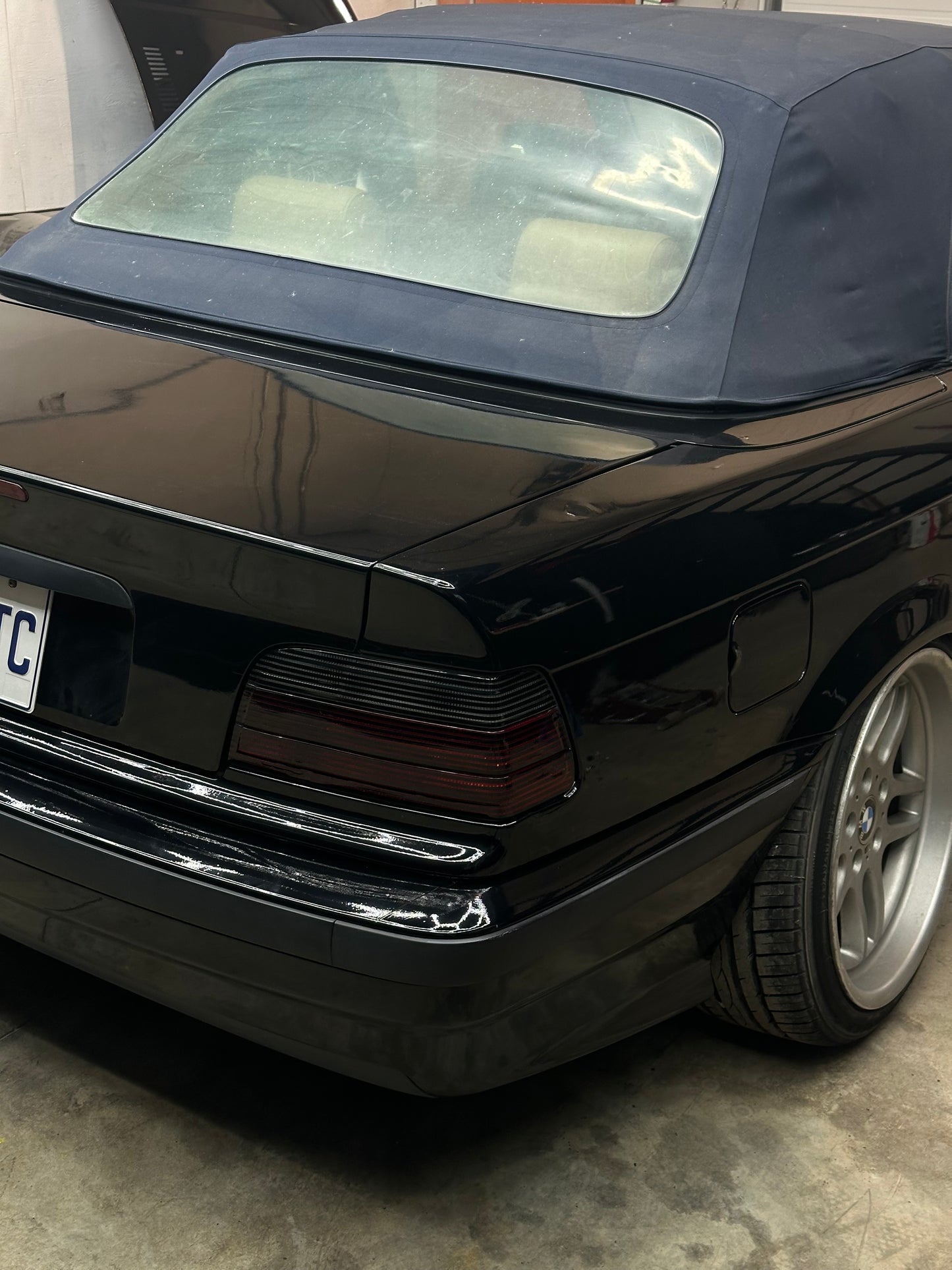 TAILLIGHT STRIPE OVERLAY
