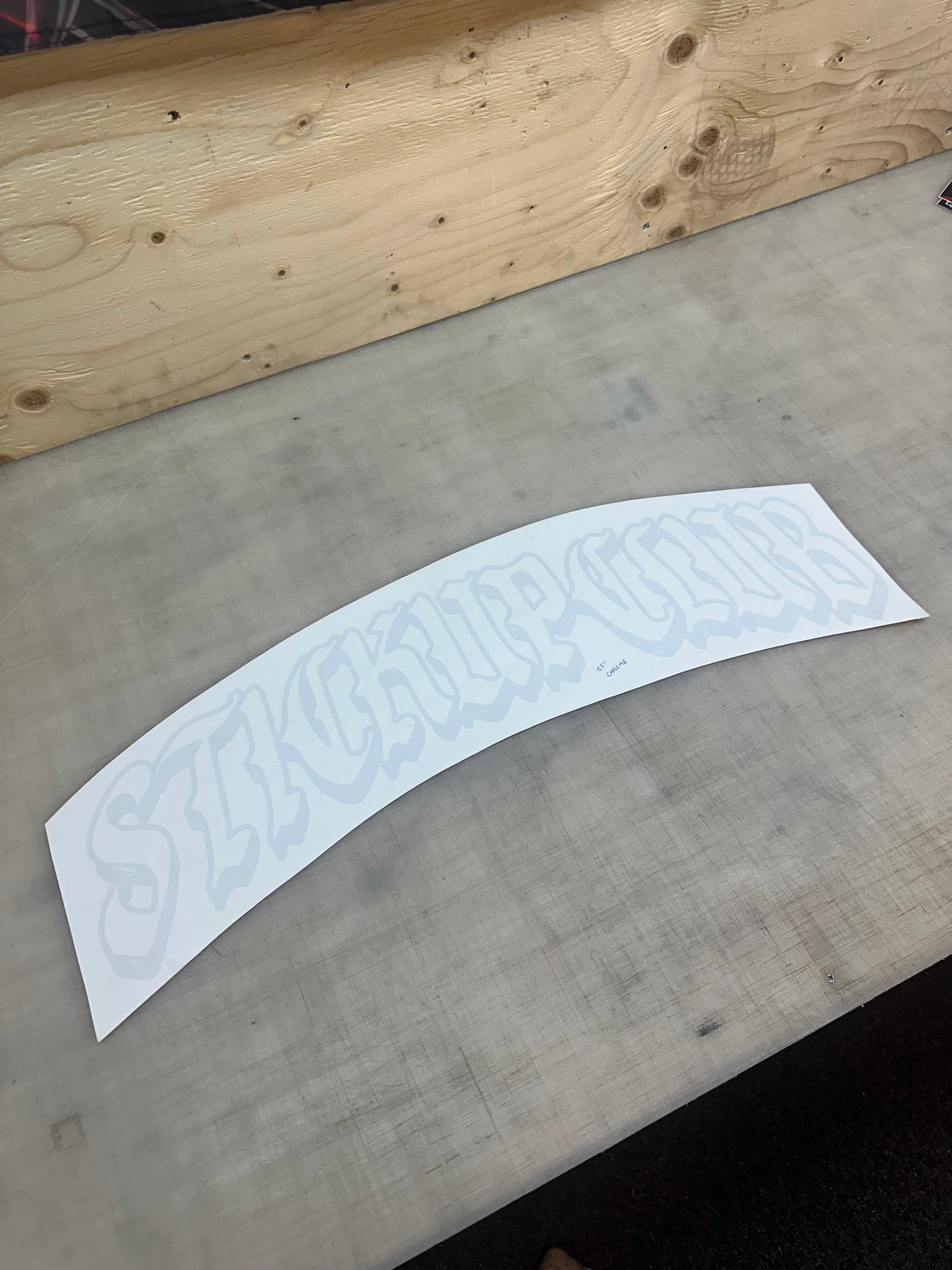 CHROME BANNER 25"