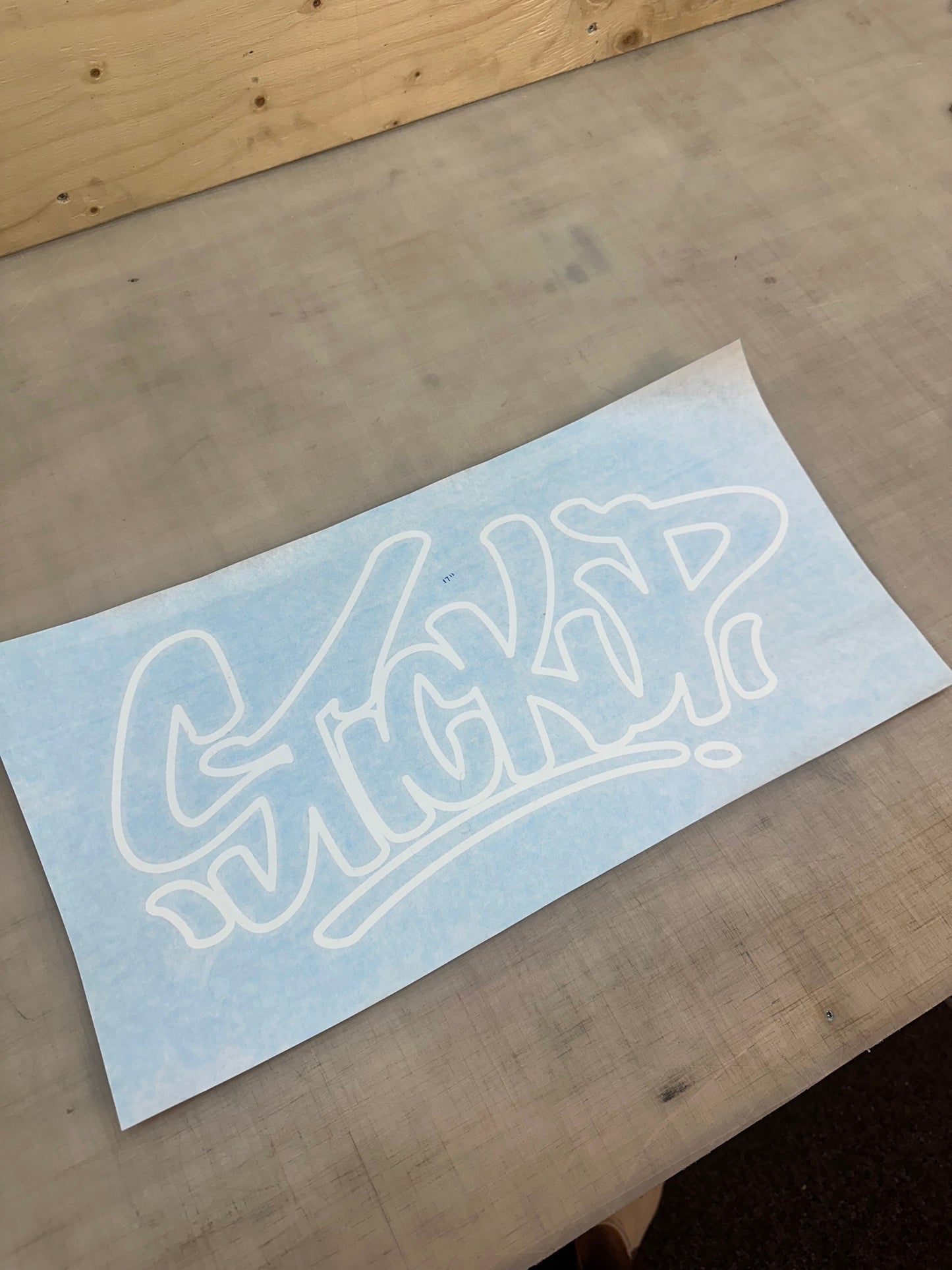 WHITE BANNER 17"