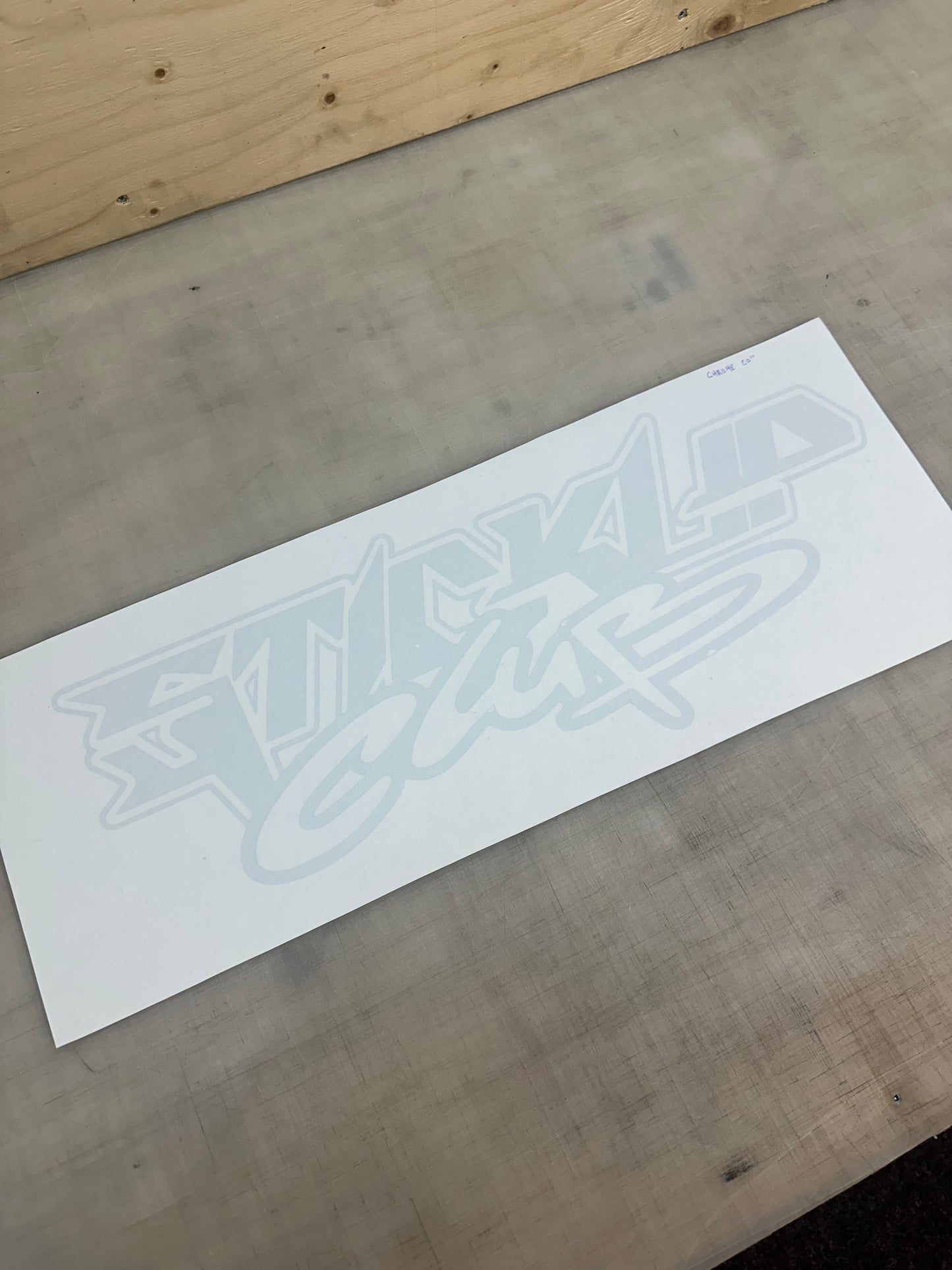 CHROME BANNER 20"